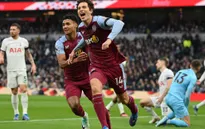 Tottenham thua ngược cay đắng trước Aston Villa trên sân nhà