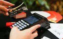 Cẩn trọng trước lời mời mở thẻ, rút tiền từ thẻ tín dụng