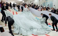 Hé lộ chủ đề Met Gala 2024 - "Người đẹp ngủ trong rừng: Thời trang tái thức tỉnh"