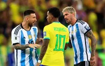 Lionel Messi thêm một lần hứng chịu chỉ trích