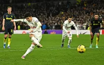 Sự trái ngược của Arsenal và Tottenham tại vòng 16 Ngoại hạng Anh