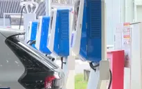 Có nên áp giá điện kinh doanh cho trạm sạc xe điện?