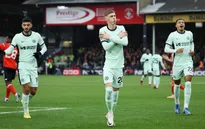 Chelsea suýt đánh rơi chiến thắng trước Luton Town