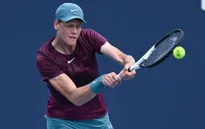 Jannik Sinner giành quyền vào bán kết Miami mở rộng
