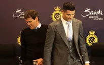 HLV Al Nassr mất việc sau tin đồn mâu thuẫn với Ronaldo