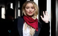 Vợ cũ Johnny Depp chỉ trích Amber Heard một năm sau vụ kiện ồn ào