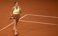 Aryna Sabalenka và Ons Jabeur vào tứ kết Stuttgart mở rộng