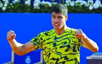 Carlos Alcaraz vào bán kết Barcelona mở rộng