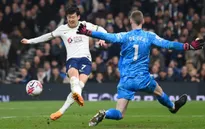 Dẫn trước 2 bàn, Man Utd vẫn phải chia điểm với Tottenham