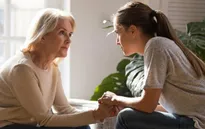 Phải làm gì khi có người thân "độc hại"?