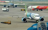 Gần dịp lễ 30/4 - 1/5, giá vé máy bay "nóng" lên từng ngày