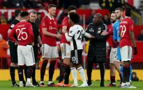 Vượt mặt Arsenal, Man Utd đứng đầu Ngoại hạng Anh... về đóng tiền phạt