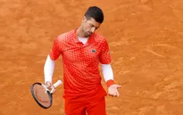 Novak Djokovic dừng bước tại tứ kết Italia mở rộng