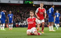 Vòng 34 Ngoại hạng Anh | Arsenal thắng dễ Chelsea, đòi lại ngôi đầu