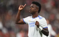 Vinicius Junior được trao chiếc áo số 7 huyền thoại tại Real Madrid