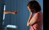 Nhiều người trưởng thành và trẻ vị thành niên Mỹ từng bị quấy rối trên mạng