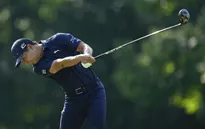 Justin Suh dẫn đầu sau vòng 2 giải golf Memorial Tournament