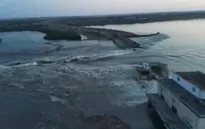 Nổ đập thủy điện cấp nước cho Crimea ở miền Nam Ukraine, gây nguy cơ ngập lụt nghiêm trọng