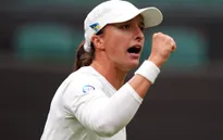 Iga Swiatek giành quyền vào vòng 2 Wimbledon