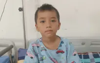 Nụ cười rạng rỡ của người hùng nhí