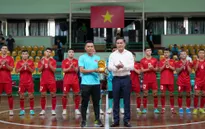 LĐBĐVN tri ân chia tay tuyển thủ Futsal Trần Văn Vũ