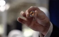 Neuralink chuẩn bị thử nghiệm gắn chip vào não người