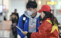 Nhóm đầu tiên của ĐT Việt Nam đã về nước
