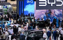 Công ty Trung Quốc BYD vượt Tesla về số xe điện bán trong quý IV/2023