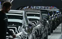 Nhà máy Tesla ở Đức tạm dừng sản xuất sau vụ đốt phá trạm biến áp