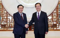 Chủ tịch Quốc hội Vương Đình Huệ tiếp Bí thư Tỉnh ủy Vân Nam (Trung Quốc)