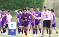 Đội tuyển U23 Việt Nam tích cực rèn sức mạnh dưới trời nắng gắt