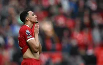 Liverpool sảy chân trong cuộc đua vô địch Ngoại hạng Anh với Arsenal và Man City