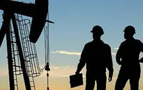 Giá dầu thế giới trượt dốc