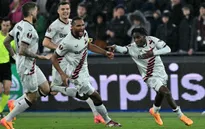 Leverkusen đi vào lịch sử bóng đá châu Âu