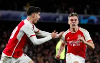 Leandro Trossard cứu Arsenal thoát thua trước Bayern Munich