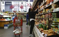 Fed lo ngại lạm phát dai dẳng