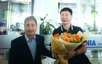 HLV Kim Sang Sik có mặt tại Hà Nội, bắt đầu hành trình cùng bóng đá Việt Nam