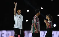 Thiago Silva được 55000 cổ động viên chào đón trên sân Maracana