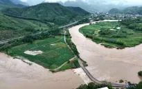 Trung Quốc: Mưa lũ lớn gây lở đất, 4 người thiệt mạng