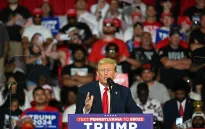 Ông Trump kêu gọi cử tri theo đạo Tin lành bỏ phiếu cho mình trong cuộc bầu cử vào tháng 11