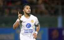 Tiền đạo CLB Nam Định giành hat-trick danh hiệu tại V.League Awards 2023-2024