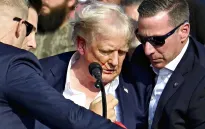 Điều tra vụ nổ súng nhằm vào ông Donald Trump, lãnh đạo quốc tế lên án mạnh mẽ