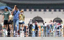 Hàng trăm người nhập viện do nắng nóng tại Hàn Quốc