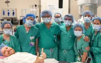 Phẫu thuật ghép thận không gây mê toàn thân, bước ngoặt lớn của ngành y