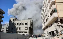 Israel không kích sát hại ít nhất 50 người ở Gaza ngay sau chuyến thăm của Ngoại trưởng Mỹ