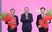 Công bố quyết định của Bộ Chính trị phân công Trưởng ban Kinh tế Trung ương và Trưởng ban Dân vận Trung ương