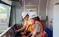 TP Hồ Chí Minh: Lái tàu người Việt Nam thực hành thực tế tàu Metro số 1