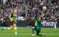 Vòng 3 Ngoại hạng Anh: Arsenal hòa tiếc nuối, Man City thắng dễ