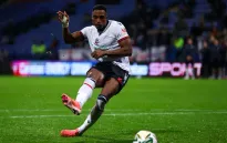 Cầu thủ bị rạn xương sườn vì... hắt hơi