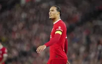 Virgil van Dijk cam kết tương lai với Liverpool
